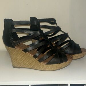 Strappy black wedges from American eagle size 8in women’s.